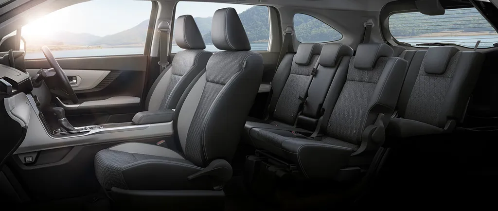 7 Seats with Multi-fold Configurations